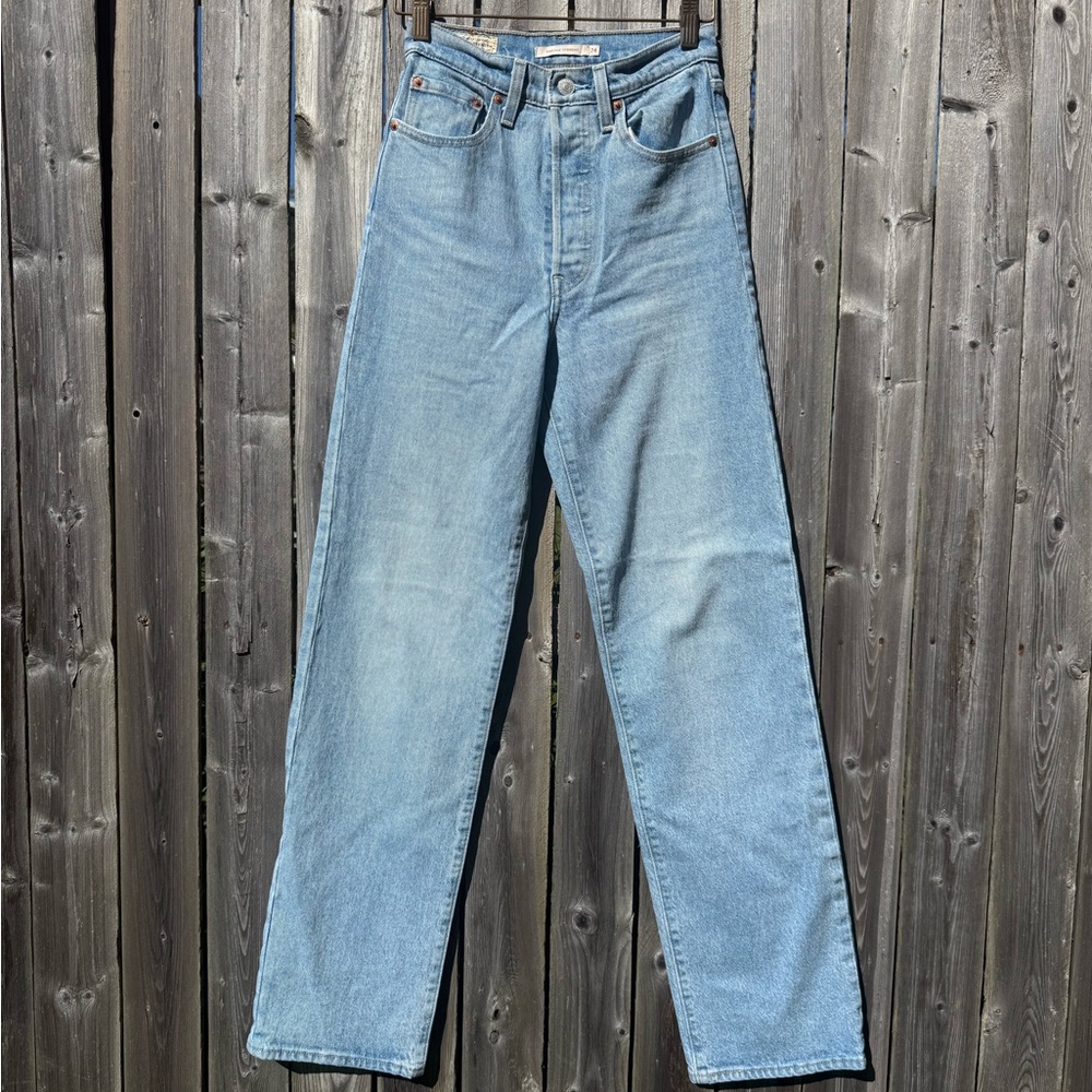Levi's ribcage 24x32